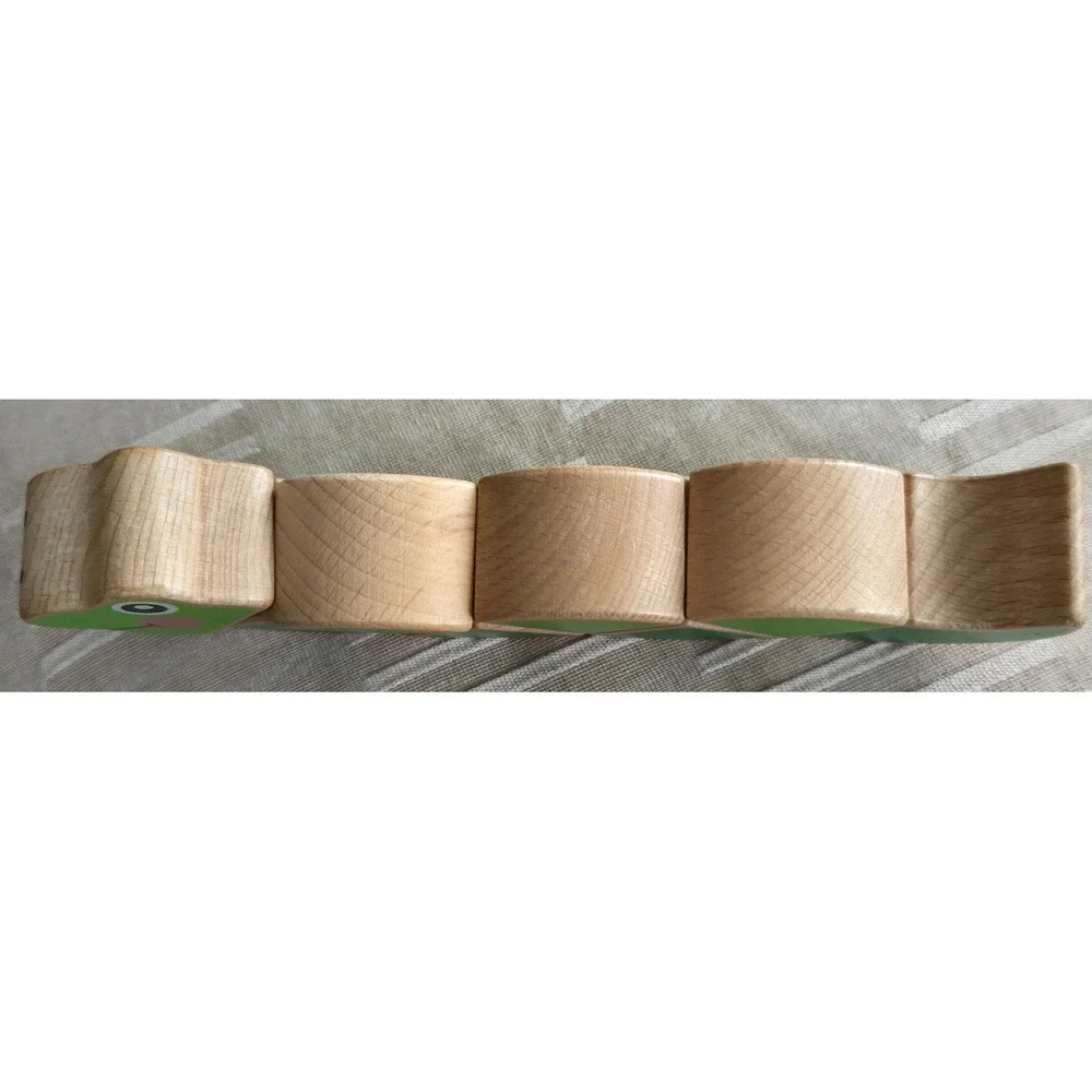 Melissa &‎ Doug Wooden Flexible Caterpillar Toy Green Jointed Wood AV12332
